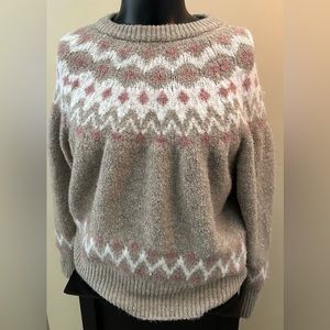 Beautiful pullover sweater RDI - Nordstrom - like new! Size L